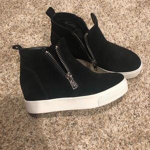 Steve Madden tennis shoes